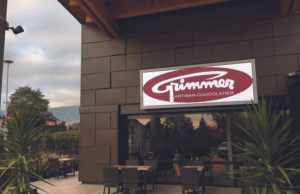 Photo d'un écran LED extérieur