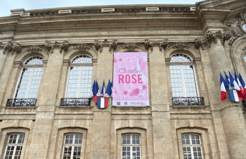 Photo d'une banderole publicitaire